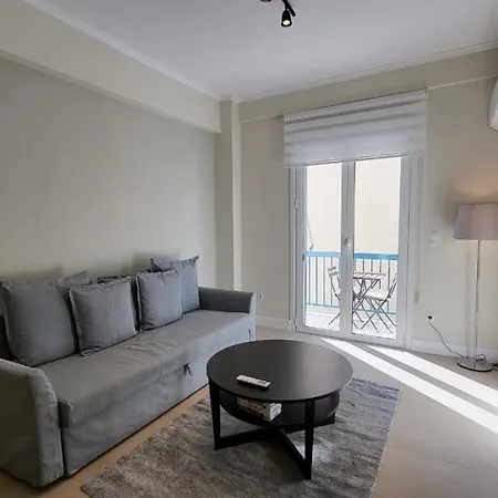 Urban Elegance Retreat In Palaio Faliro *