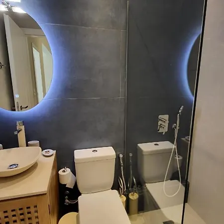 Urban Elegance Retreat In Palaio Faliro Athens